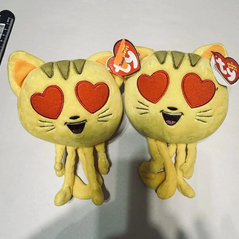 2 TY Beanie Babies Cat With Heart Eyes Plush Stuffed Animal Emoji Movie 7